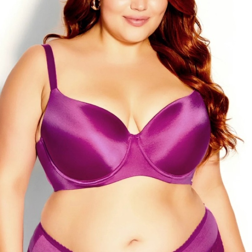 NWT City Chic • 40DD Magenta T-Shirt Bra